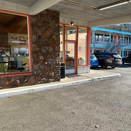 Atomic Motel Astoria Exterior photo